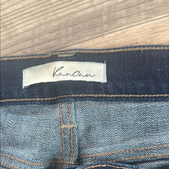 Distressed Blue Jeans - Picture 5 of 7